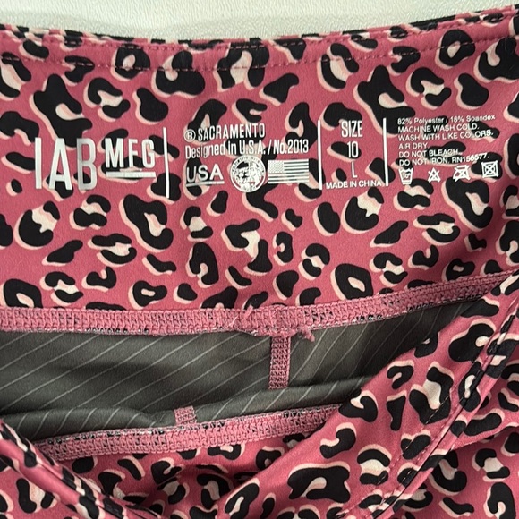 IAB Athletic Shorts Women’s Leopard Sz Large Pink Black Athleisure - Picture 2 of 8